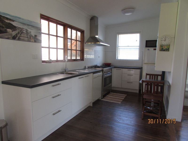 16 Bryan Street, Old Bar NSW 2430