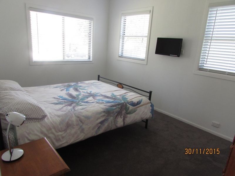 16 Bryan Street, Old Bar NSW 2430