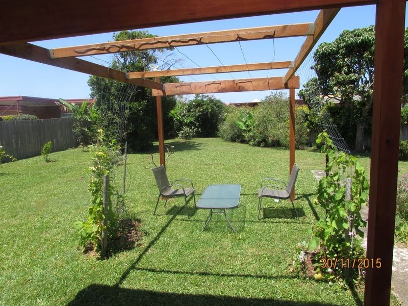 16 Bryan Street, Old Bar NSW 2430