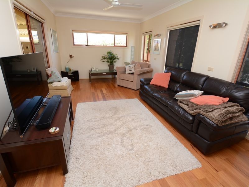 38 Mistral Place, Old Bar NSW 2430