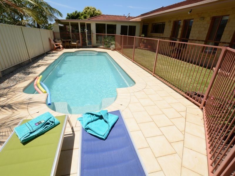 38 Mistral Place, Old Bar NSW 2430