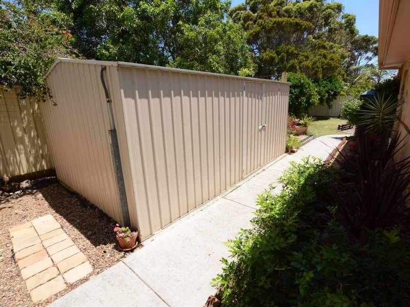 38 Mistral Place, Old Bar NSW 2430
