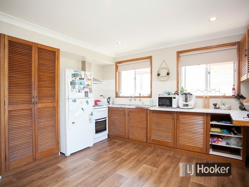 17 Lewis Street, Old Bar NSW 2430