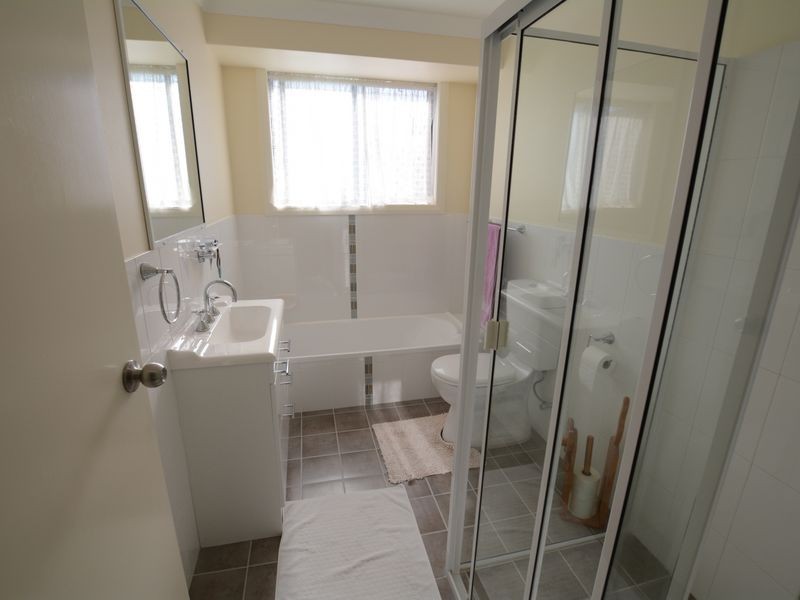 3B Albatross Way, Old Bar NSW 2430