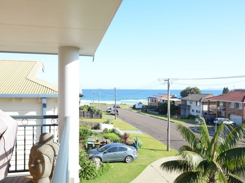 14 Ocean Drive, Wallabi Point NSW 2430
