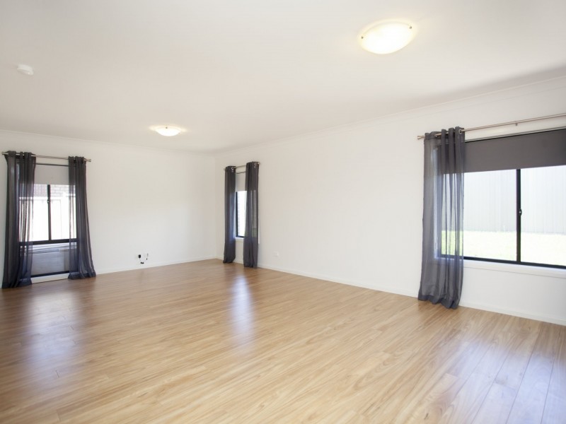1a Noroy Place, Old Bar NSW 2430