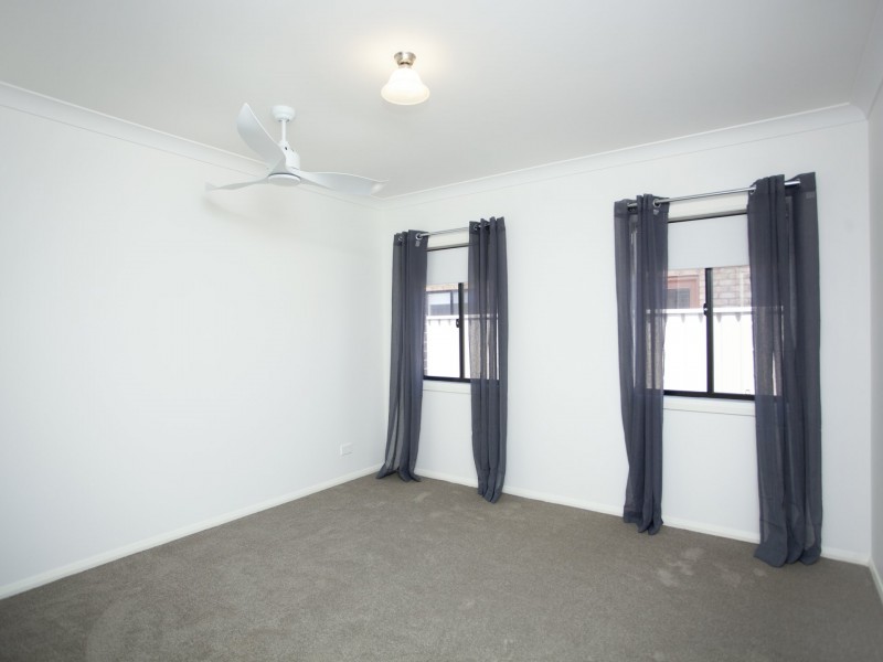 1a Noroy Place, Old Bar NSW 2430