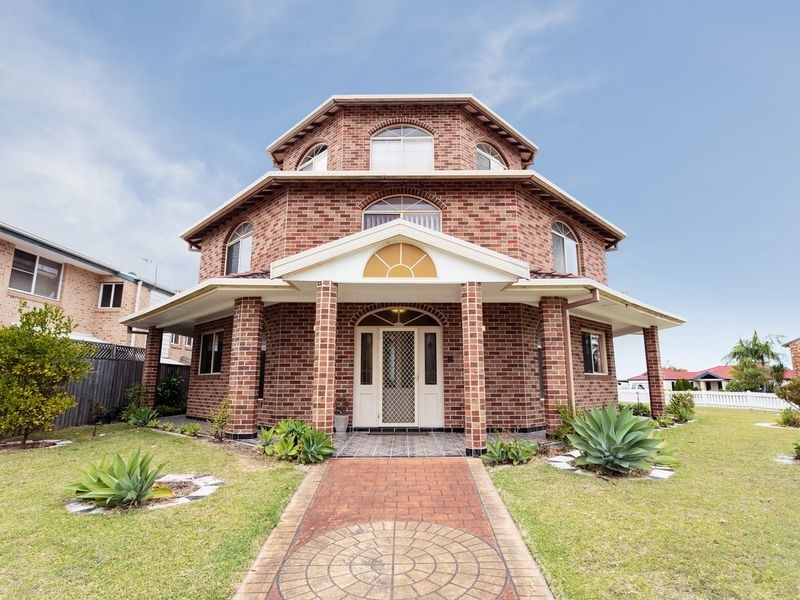 12 Beach Street, Wallabi Point NSW 2430