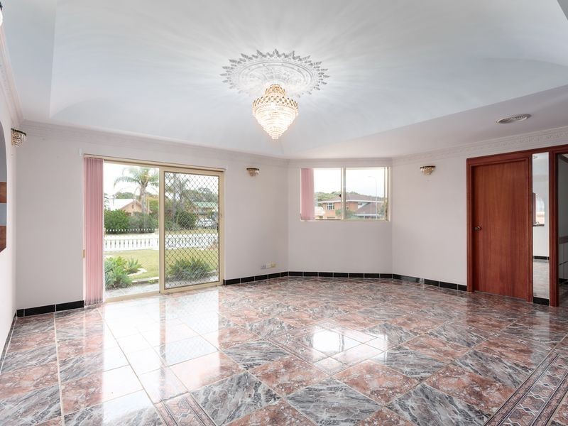 12 Beach Street, Wallabi Point NSW 2430