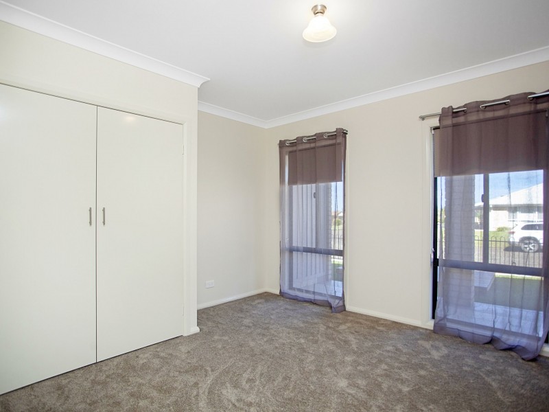 1b Noroy Place, Old Bar NSW 2430