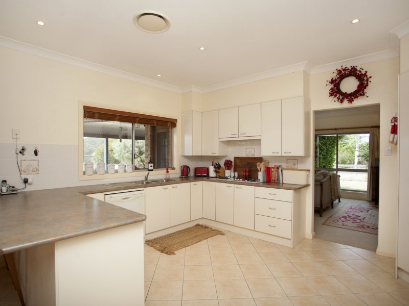 16 St Marks Lane, Mitchells Island NSW 2430