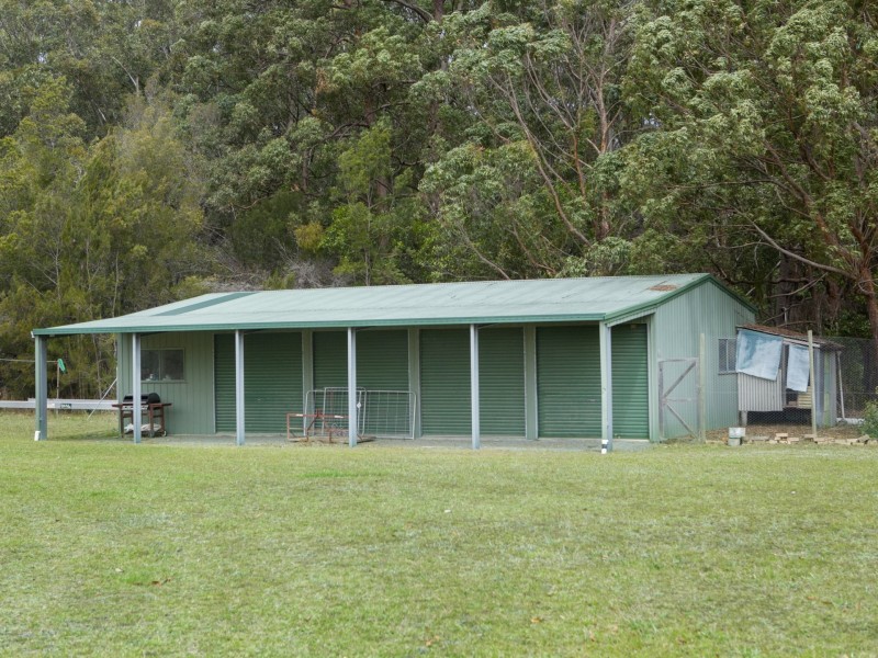 16 St Marks Lane, Mitchells Island NSW 2430