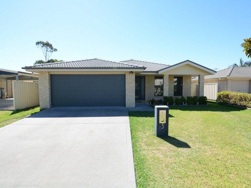 3 Bluehaven Drive, Old Bar NSW 2430