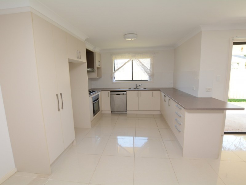 3 Bluehaven Drive, Old Bar NSW 2430