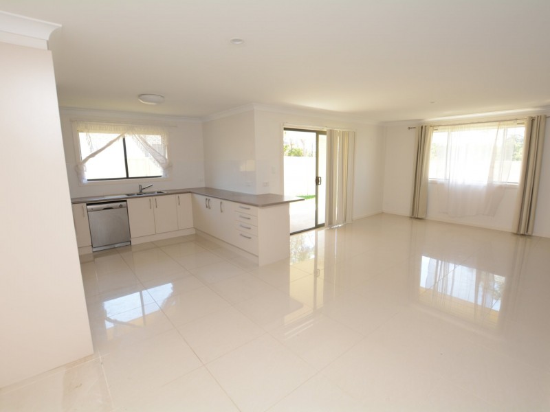 3 Bluehaven Drive, Old Bar NSW 2430