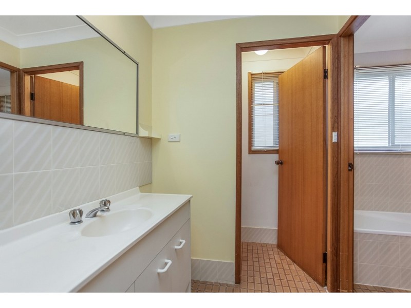 36 Clerke Street, Old Bar NSW 2430