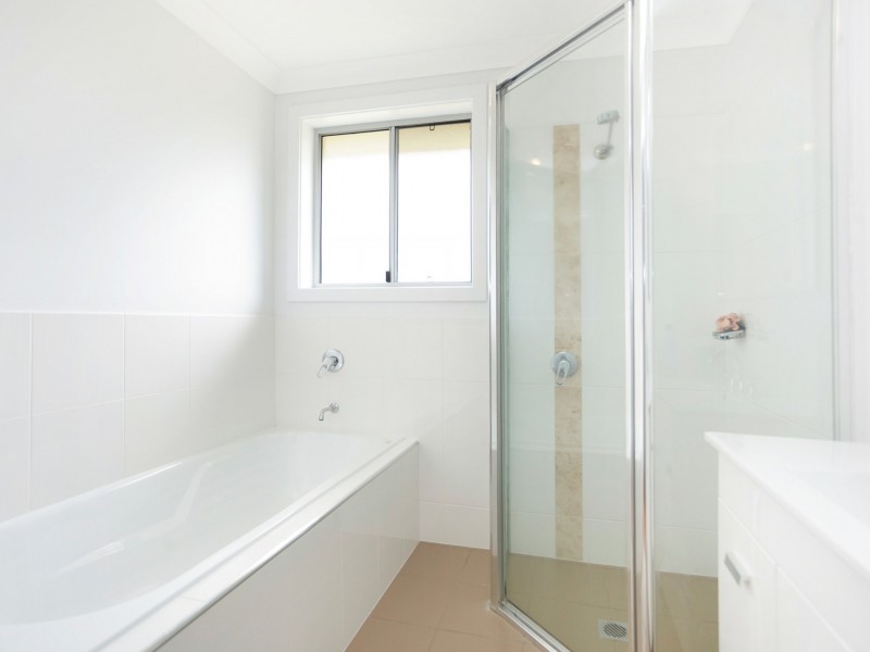 8 Bluehaven Drive, Old Bar NSW 2430