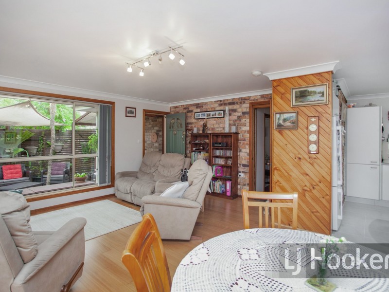 2/96 Waterman Street, Old Bar NSW 2430