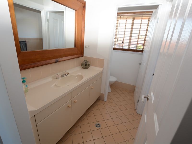 48 Clerke Street, Old Bar NSW 2430