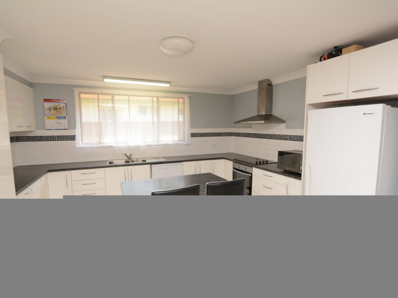 16 Drury Close, Old Bar NSW 2430