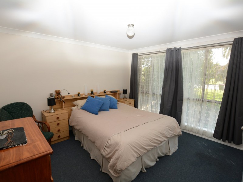 16 Drury Close, Old Bar NSW 2430