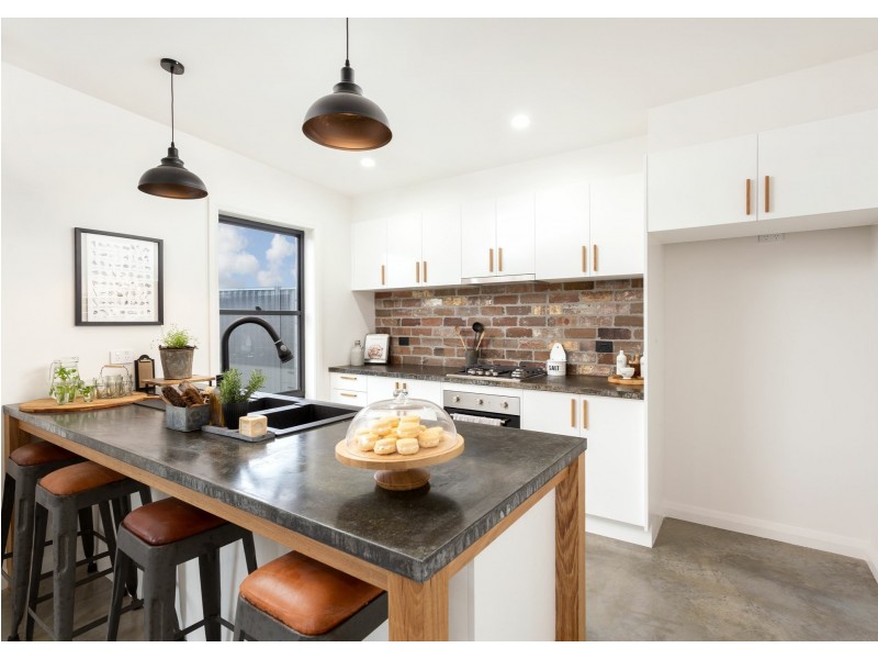 1/8 Tropicbird Crescent, Old Bar NSW 2430