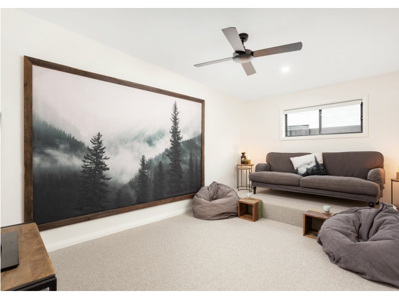 1/8 Tropicbird Crescent, Old Bar NSW 2430