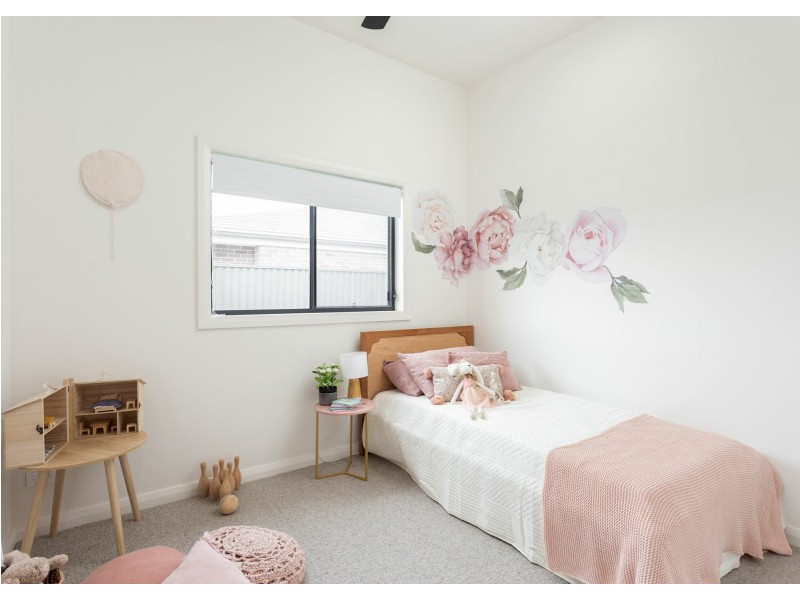 1/8 Tropicbird Crescent, Old Bar NSW 2430