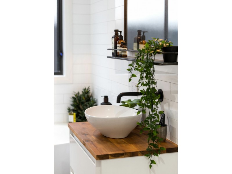 1/8 Tropicbird Crescent, Old Bar NSW 2430