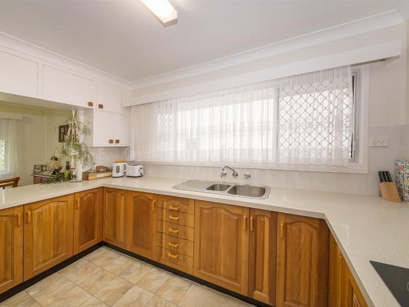 21 WATERMAN STREET, Old Bar NSW 2430