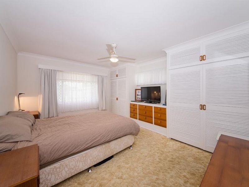 21 WATERMAN STREET, Old Bar NSW 2430