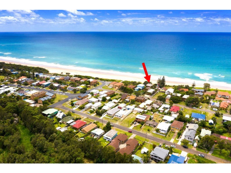 12 Lewis Street, Old Bar NSW 2430