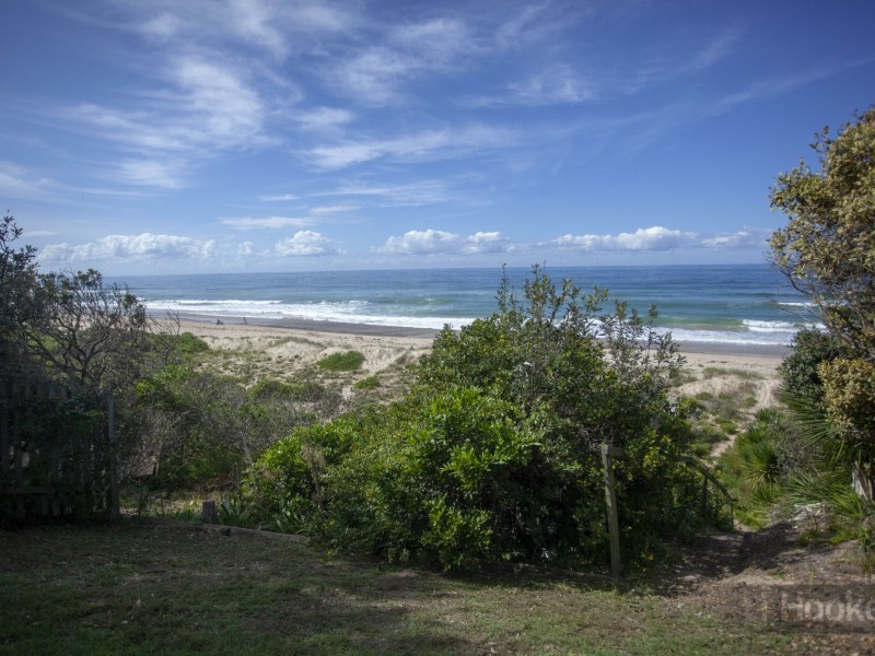 12 Lewis Street, Old Bar NSW 2430