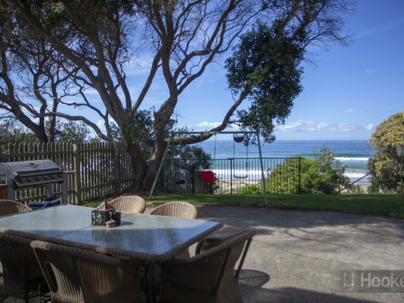 12 Lewis Street, Old Bar NSW 2430