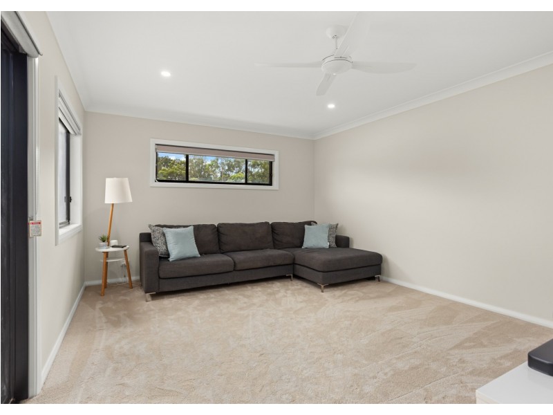 12 Ivy Crescent, Old Bar NSW 2430