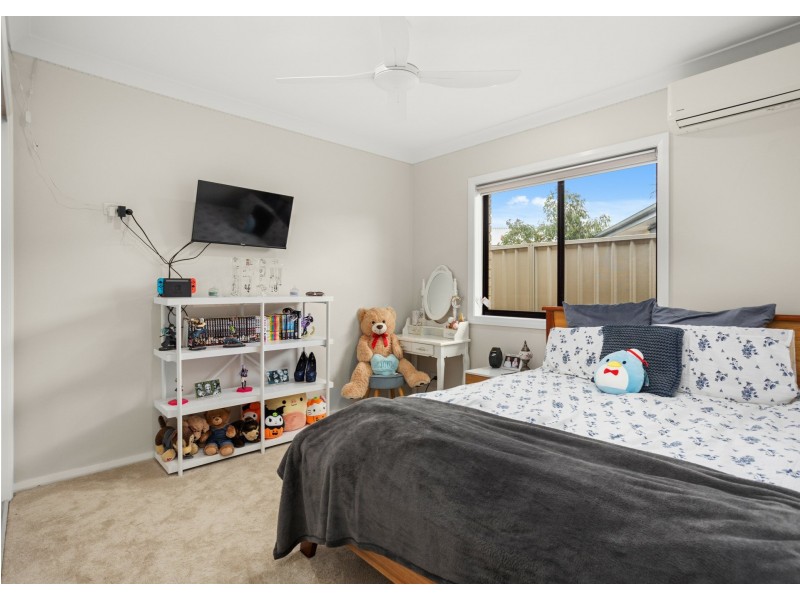 12 Ivy Crescent, Old Bar NSW 2430