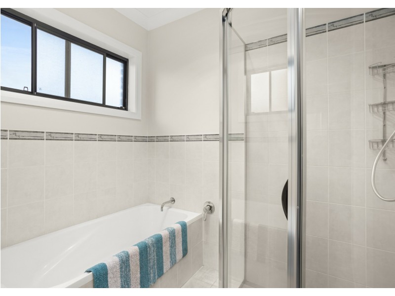 12 Ivy Crescent, Old Bar NSW 2430