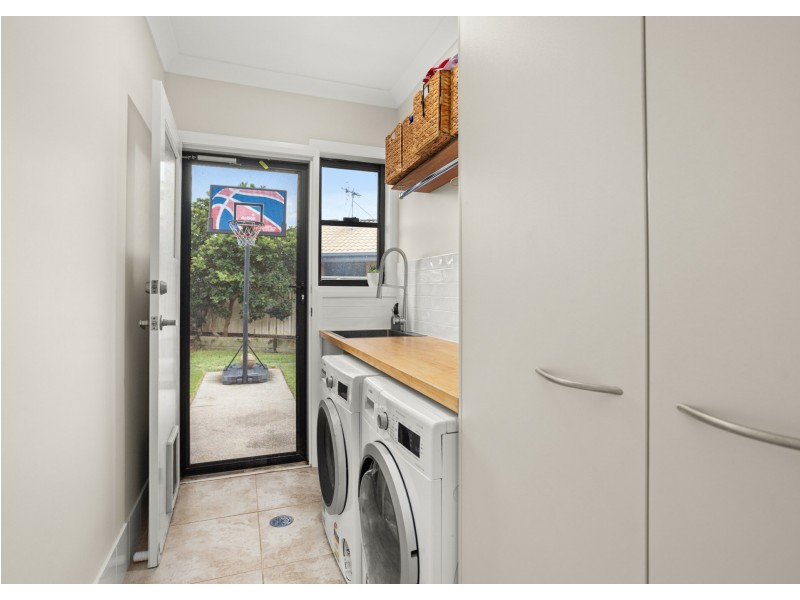 12 Ivy Crescent, Old Bar NSW 2430