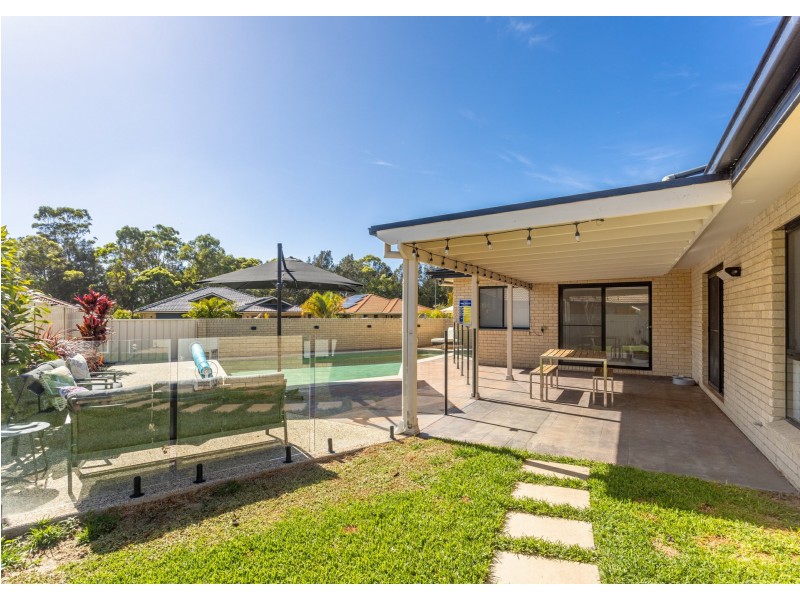 12 Ivy Crescent, Old Bar NSW 2430