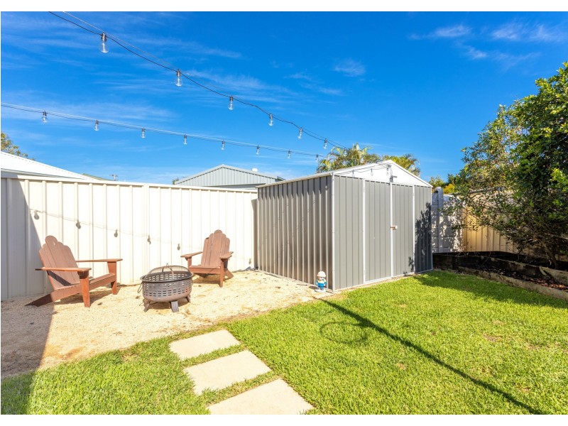 12 Ivy Crescent, Old Bar NSW 2430