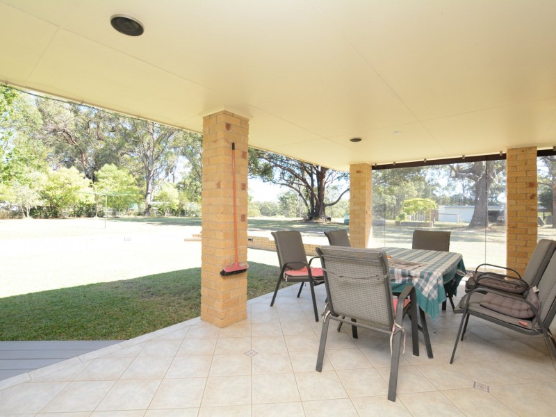 6 Windamere Place, Old Bar NSW 2430