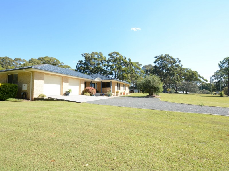 6 Windamere Place, Old Bar NSW 2430
