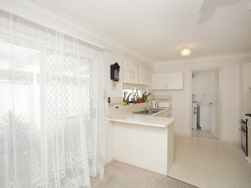 3/37 Old Bar Road, Old Bar NSW 2430