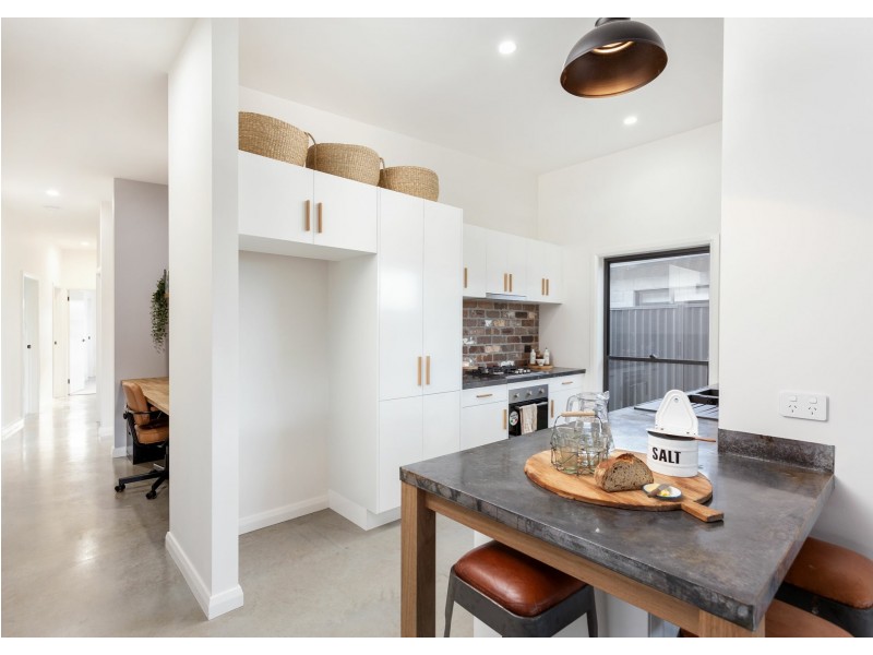 2/8 Tropicbird Crescent, Old Bar NSW 2430