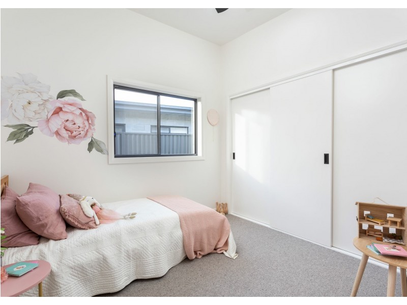 2/8 Tropicbird Crescent, Old Bar NSW 2430