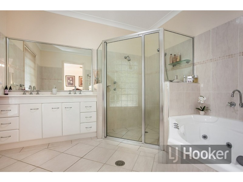 49 South Heron Road, Old Bar NSW 2430