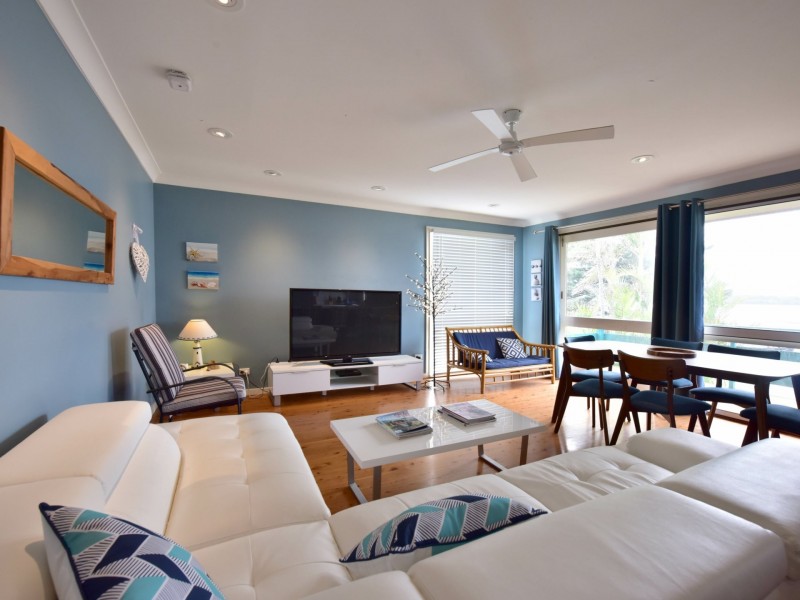 11/89-91 Main Street, Manning Point NSW 2430
