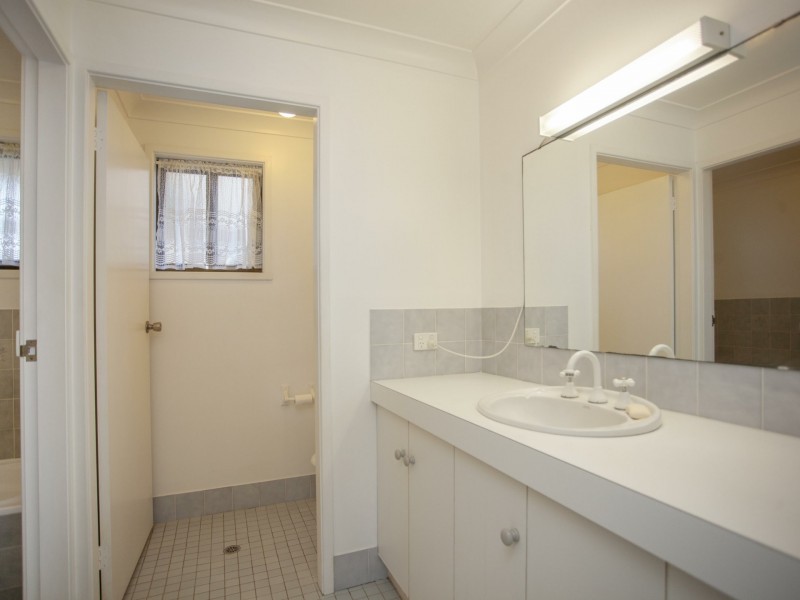 12 Banksia Close, Manning Point NSW 2430