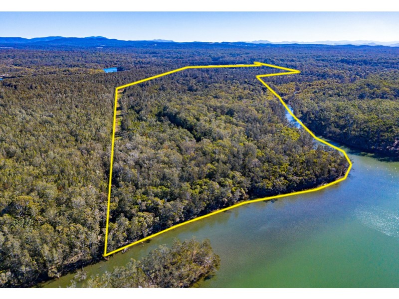 555 Follies Road, Old Bar NSW 2430
