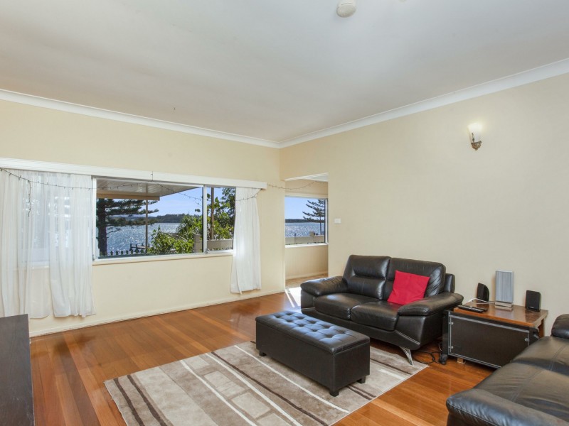 93 Main Street, Manning Point NSW 2430
